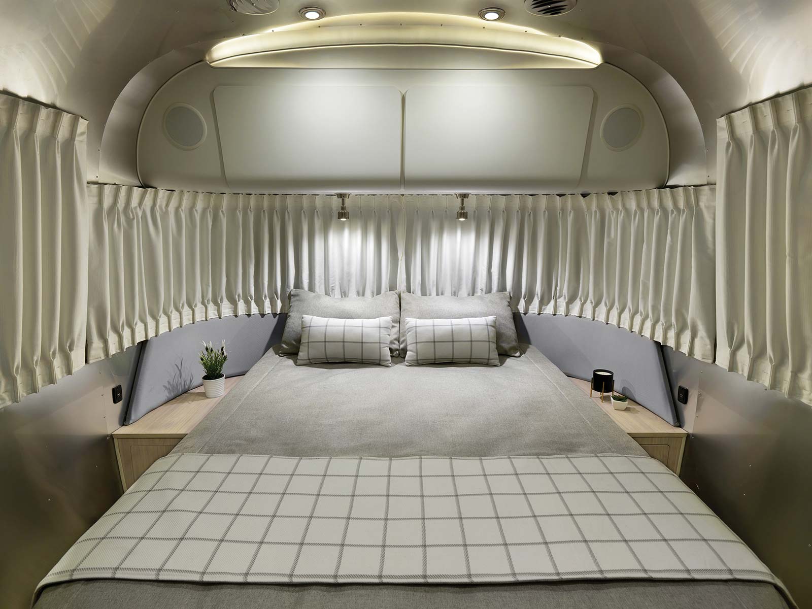 Airstream Globetrotter innen @Airstream