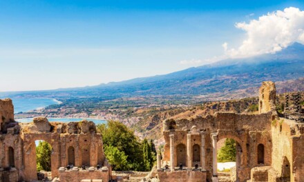 Taormina – Siziliens Hügelstadt mit Blick auf den Ätna