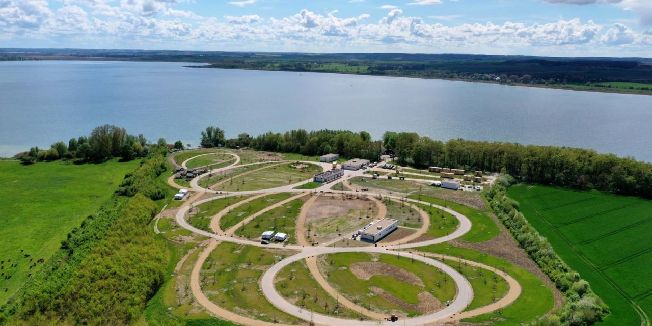 Camping am See: In der brandenburgischen Uckermark eröffnet das „Sonnenkap Camping“
