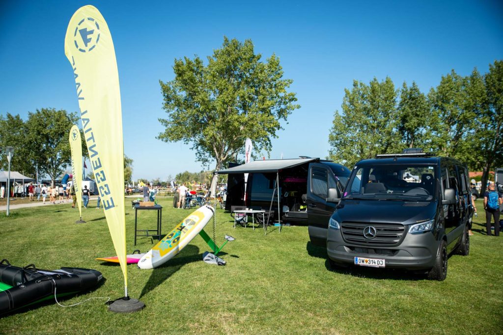Essential Vans ©Heli Fuchs & StefArt & Natasha Schubert