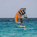 Wingfoilen & Camping: aufs Wasser mit kompakter Ausrüstung