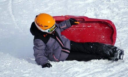 Am besten mit Helm: Snowtubes, Bobs und Rodeln